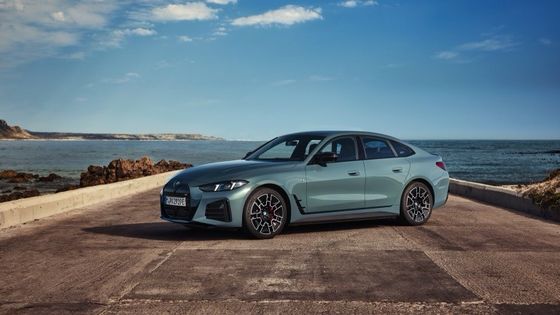 Vehículo eléctrico puro de alto rendimiento alcance de 450 km BMW i4 aceleración de 0 a 100 km/h a 3.9s 225 km/h velocidad máxima 400kw de potencia