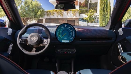 Todo nuevo todo eléctrico MINI Aceman SE 54.2kwh Batería con un potente 215hp & 330N.m Motor 7.1s Aceleración de 0-100km / h