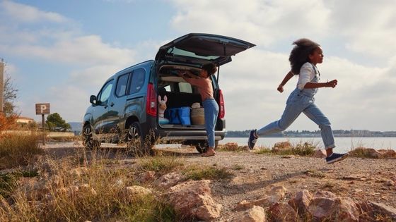 NUEVO CITROEN e-Berlingo Nuevo Vehículo Eléctrico 339km Alcance batería de 52kwh con 100kw ((136P.s) Potencia del motor y 132km/h velocidad máxima