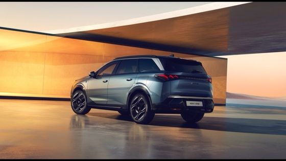 Venta previa 2024 Peugeot E-5008 SUV Rango de 500 km 326 caballos de fuerza (240 KW) Dual motor AWD Vehículo eléctrico puro