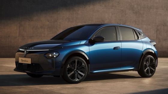 El primer coche eléctrico de Lancia Ypsilon con motor de 154 caballos de fuerza y 260 Nm.