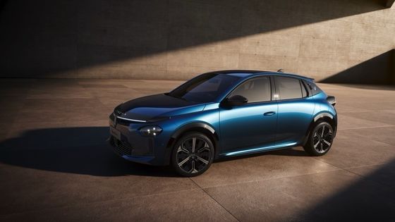 El primer coche eléctrico de Lancia Ypsilon con motor de 154 caballos de fuerza y 260 Nm.