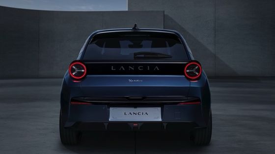 El primer coche eléctrico de Lancia Ypsilon con motor de 154 caballos de fuerza y 260 Nm.