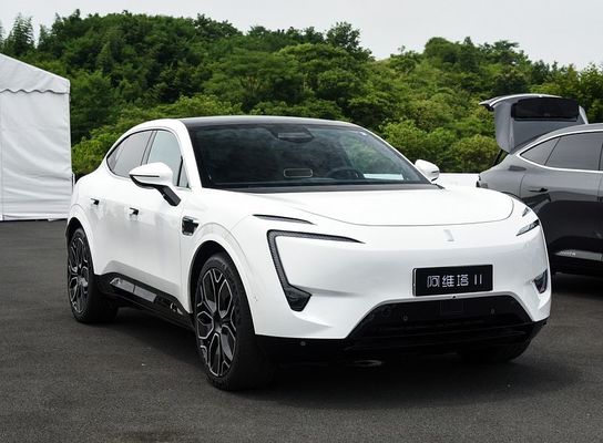 4 Doors 5 Seater Large Electric Cars Avita 11 555km Range 200km/h Max speed