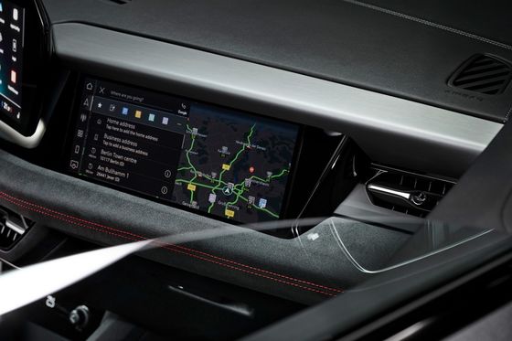 Long claimed range with super fast 270kw charging & generous equipment at Audi Q6e-tron pure electric vehile 285kw power