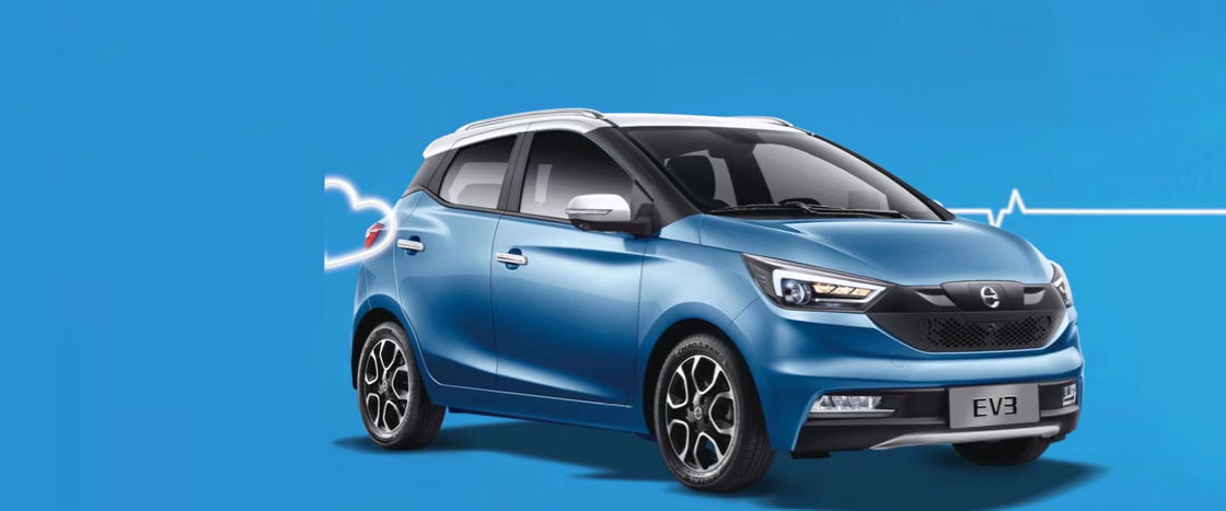 sedán los 302km NEDC del coche del coche eléctrico JMC EV3 New Energy EV de la velocidad rápida 100km/h