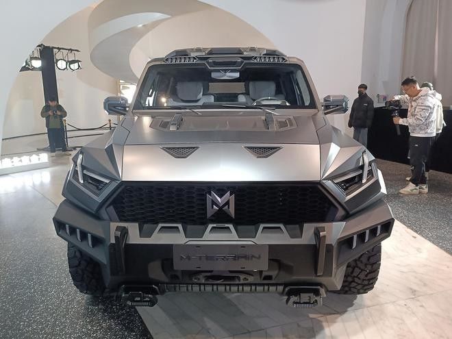 Gran vehículo eléctrico en Dongfeng Mengshi M-Hero 917 EV Producción comenzada 1000 CV 505 Km alcance bajo el capó