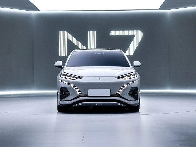 Popular Nuevo Estilo Nuevo Energía Vehículos Denza N7 630 km Largo Alcance EV Coches