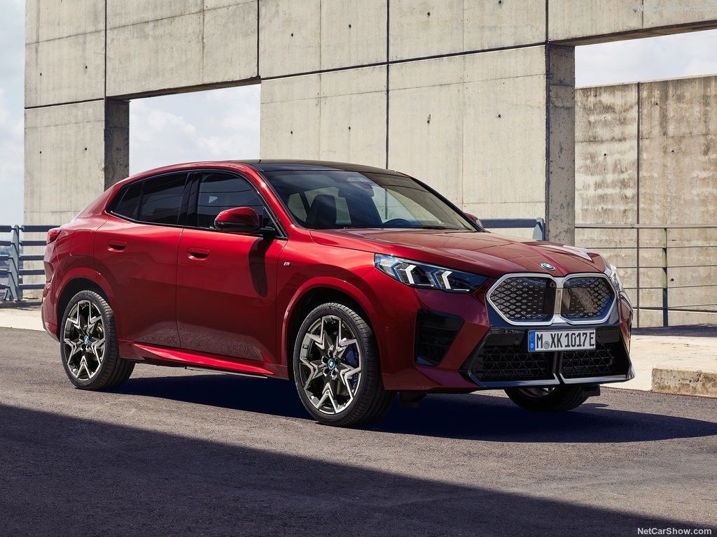 Venta caliente Autos eléctricos de largo alcance 2024 para BMW IX2 449Km Alta Velocidad Auto coche de nueva energía