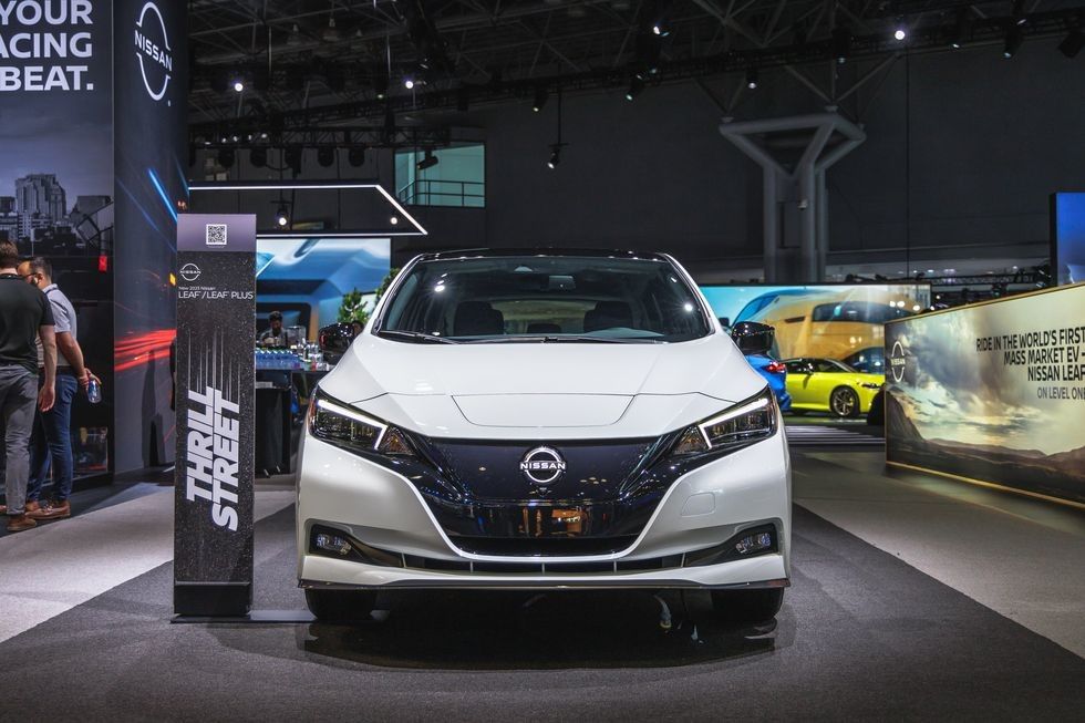 Sin gasolina con una autonomía de 180 millas para viajes locales en el 2024 Nissan Leaf S hatchback coches de nueva energía