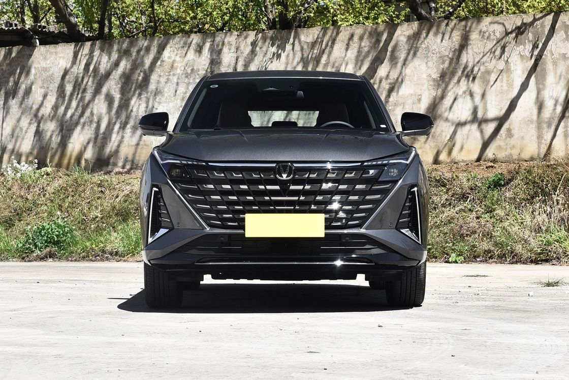 2024 Changan UNI-Z Plug In Hybrid Car eléctrico con un alcance de 1200 km