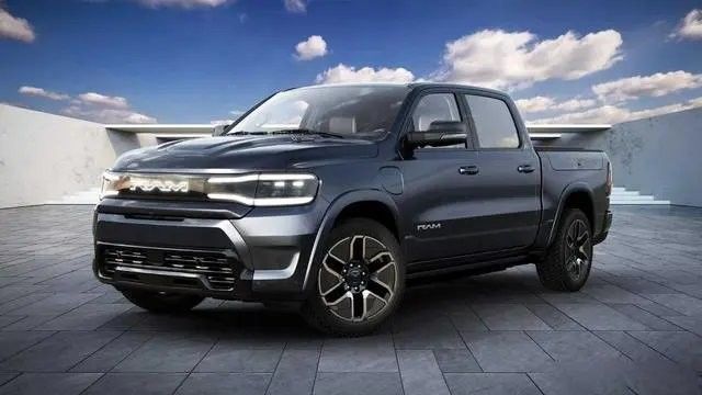 Todo eléctrico con cero emisiones Ram 1500 REV con referentes excepcionales en el remolque, un alcance de 350 millas a 168kwh de batería