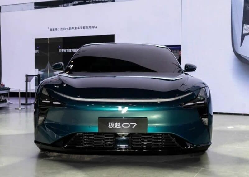 El show de autos más popular de Pekín Jiyue07 200kw Potencia del motor 27w;S Puro coche eléctrico con velocidad máxima a 200km/h