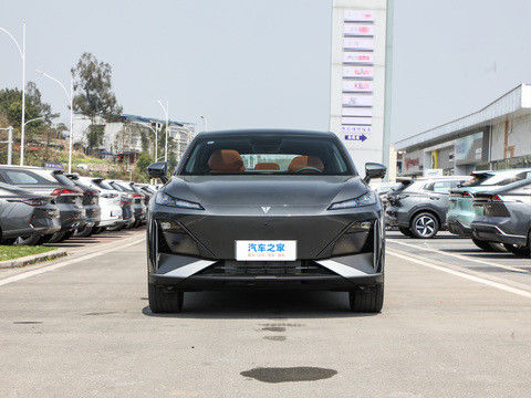 El nuevo sistema HUAWEI DEEPAL S07 2024 EREV con 121 km CLTC0.5h Tiempo de carga rápida 175kW Potencia máxima 320N.m Torque